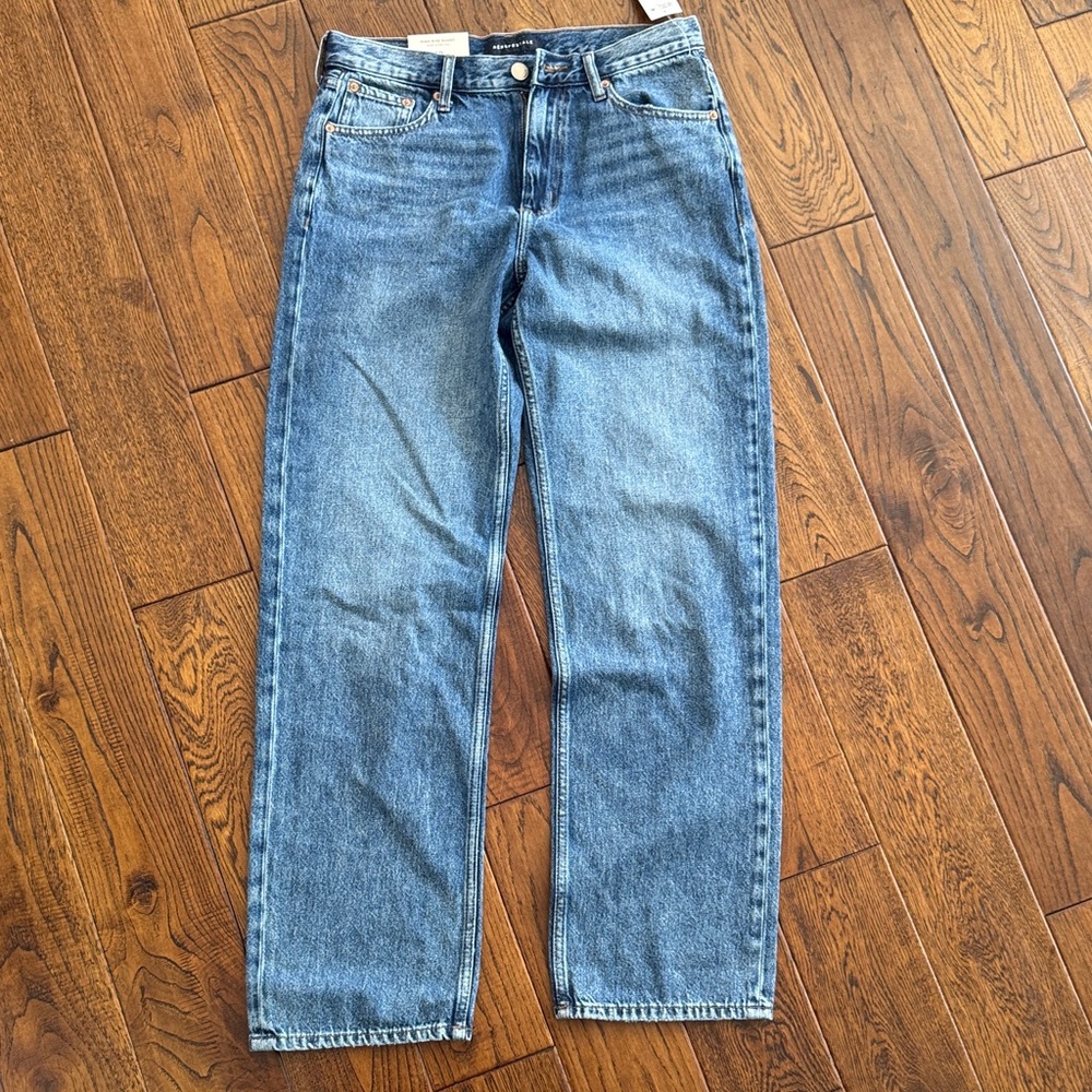 NWT! Aeropostale women’s Blue Denim Jeans high rise baggy fit size 6 high rise